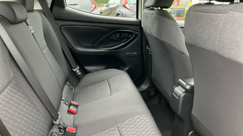 Toyota Yaris 1.5 Hybrid Icon 5dr CVT Hybrid Hatchback